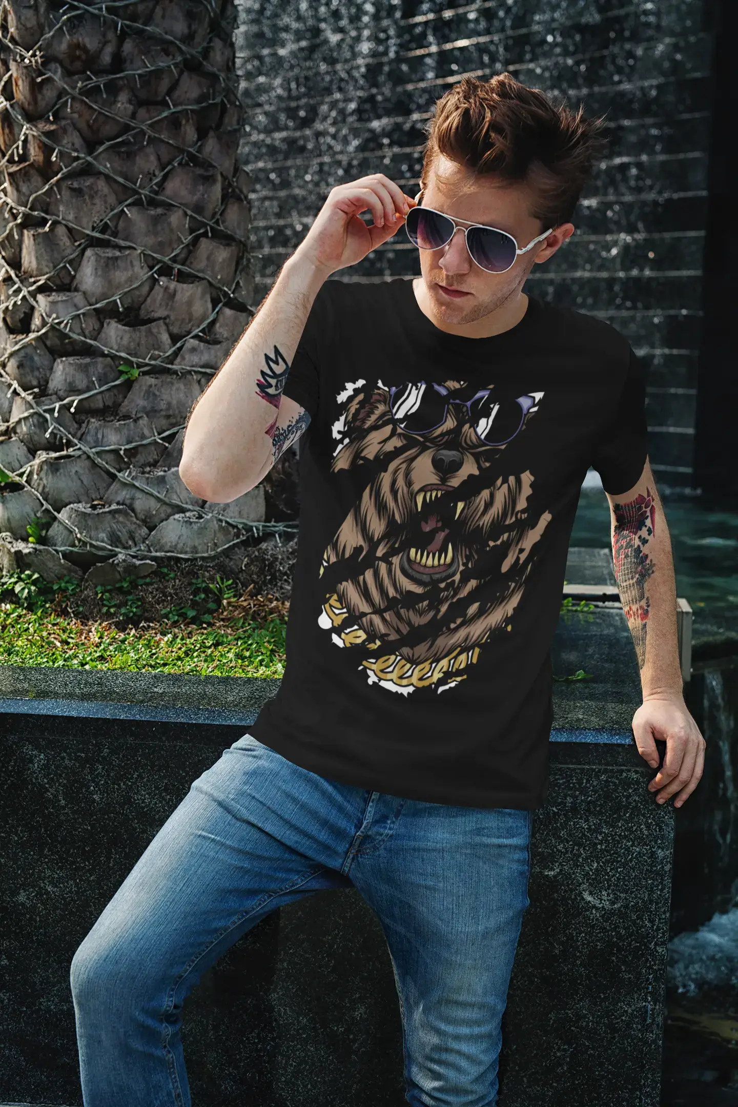 men clothing summer shirt-ULTRABASIC Men's Torn T-Shirt Funny Brown Bear - Golden Chain Vintage Shirt for Men