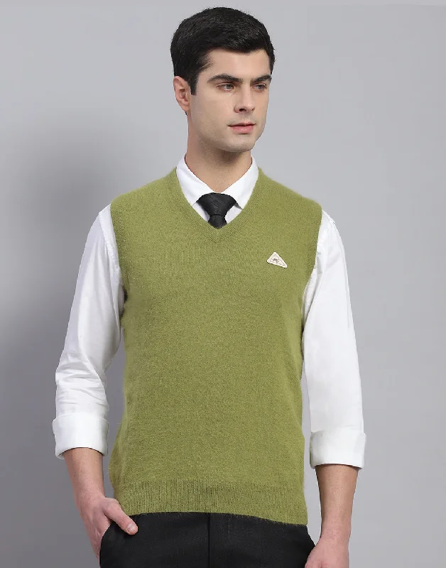 men clothing dress pants-Men Green Solid V Neck Sleeveless Sweater